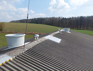 Zateplení zemědělské haly pomocí foukané izolace